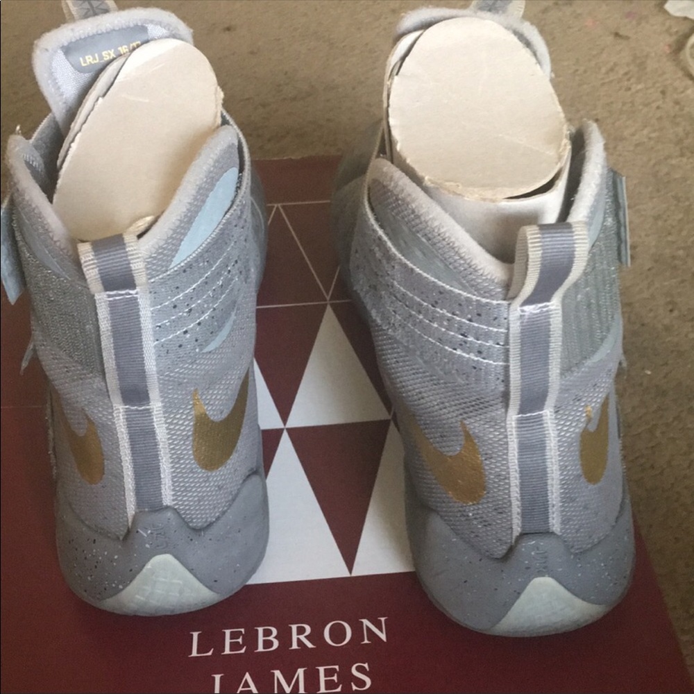 LEBRON SOLIDER 10 SFG PE SIZE 11
